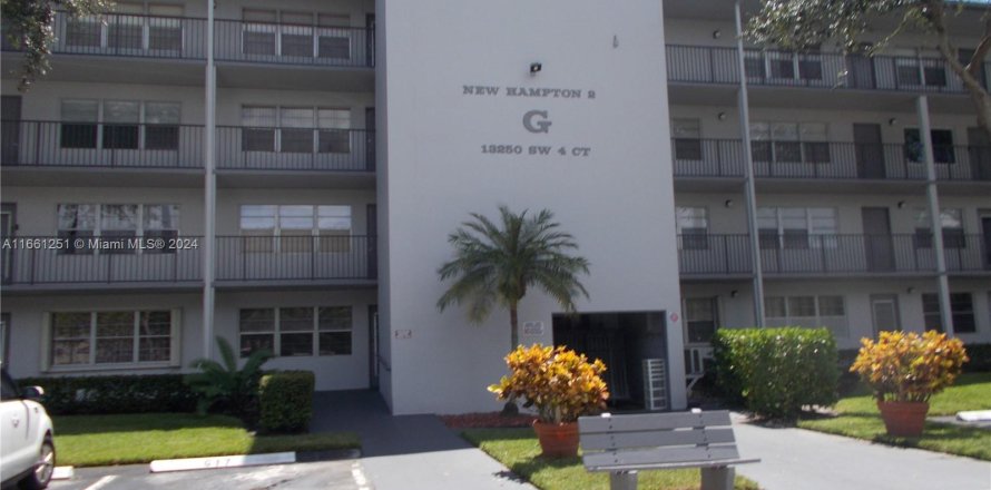 Condominio en Pembroke Pines, Florida, 1 dormitorio  № 1367618