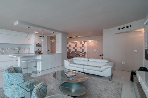 Condominio en alquiler en Sunny Isles Beach, Florida, 2 dormitorios, 142.14 m2 № 1367621 - foto 5