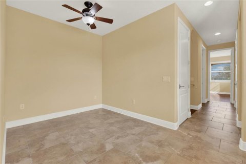 Townhouse in Winter Park, Florida 2 bedrooms, 167.97 sq.m. № 1365147 - photo 21