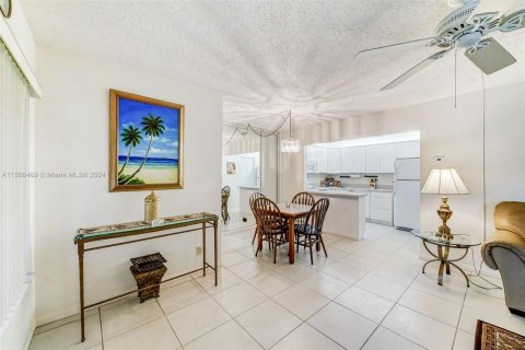 Condominio en venta en Greenacres, Florida, 2 dormitorios, 87.05 m2 № 929301 - foto 8