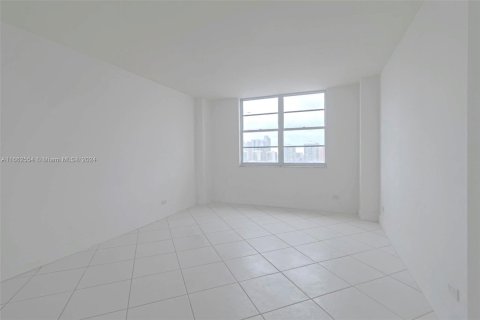 Copropriété à vendre à Sunny Isles Beach, Floride: 2 chambres, 100.98 m2 № 1370649 - photo 30