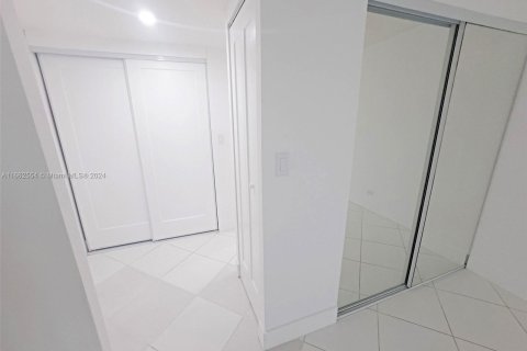 Copropriété à vendre à Sunny Isles Beach, Floride: 2 chambres, 100.98 m2 № 1370649 - photo 21