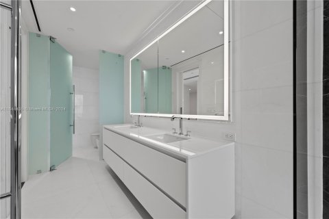 Copropriété à vendre à Miami, Floride: 3 chambres, 328.5 m2 № 1328422 - photo 17