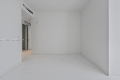 Condo in Miami, Florida, 3 bedrooms  № 1328422 - photo 29