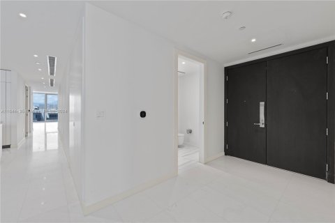 Copropriété à vendre à Miami, Floride: 3 chambres, 328.5 m2 № 1328422 - photo 19