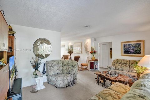 Купить виллу или дом в Форт-Лодердейл, Флорида 2 спальни, 116.87м2, № 1140972 - фото 6