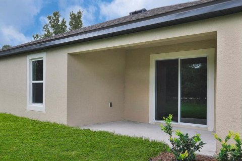Townhouse in PORT ST LUCIE in Fort Pierce, Florida 4 bedrooms, 172 sq.m. № 60513 - photo 7