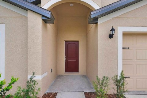 Townhouse in PORT ST LUCIE in Fort Pierce, Florida 4 bedrooms, 172 sq.m. № 60513 - photo 9