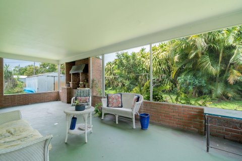 Casa en venta en Lake Worth, Florida, 3 dormitorios, 140.1 m2 № 1179612 - foto 13