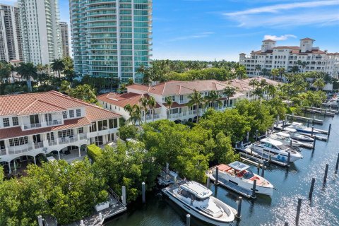 Villa ou maison à vendre à Aventura, Floride: 3 chambres, 280.75 m2 № 1311234 - photo 5