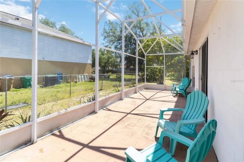 Villa ou maison à vendre à Kissimmee, Floride: 3 chambres, 145.3 m2 № 1140236 - photo 6