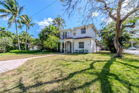 Villa ou maison à vendre à Fort Lauderdale, Floride: 5 chambres, 290.78 m2 № 1135131 - photo 1