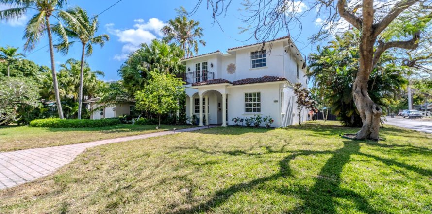 Villa ou maison à Fort Lauderdale, Floride 5 chambres, 290.78 m2 № 1135131