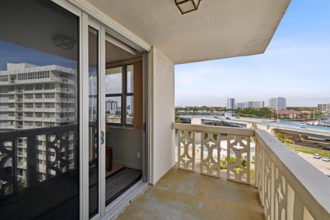 Condominio en venta en Hallandale Beach, Florida, 2 dormitorios, 109.62 m2 № 970309 - foto 6