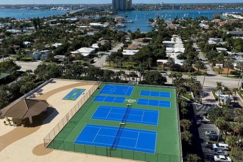 Condominio en venta en Riviera Beach, Florida, 2 dormitorios, 148.64 m2 № 1189612 - foto 3