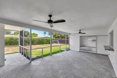 House in Hollywood, Florida 4 bedrooms, 232.91 sq.m. № 1189653 - photo 8