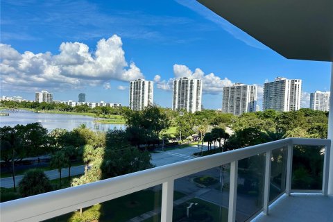 Condo in Aventura, Florida, 2 bedrooms in LANDMARK  № 1419781 - photo 8