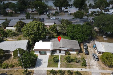 House in West Park, Florida 4 bedrooms, 171.22 sq.m. № 496655 - photo 25
