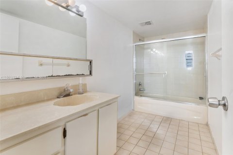 Copropriété à vendre à Miami Beach, Floride: 1 chambre, 68.75 m2 № 1309322 - photo 8