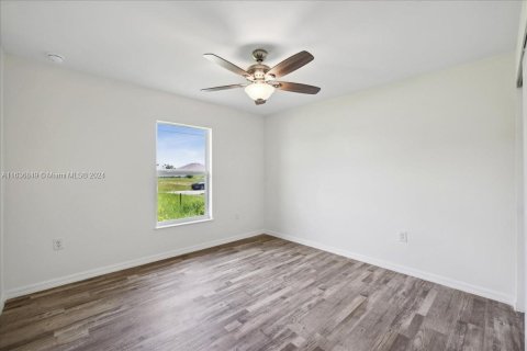 Casa en venta en Cape Coral, Florida, 4 dormitorios № 1309243 - foto 19