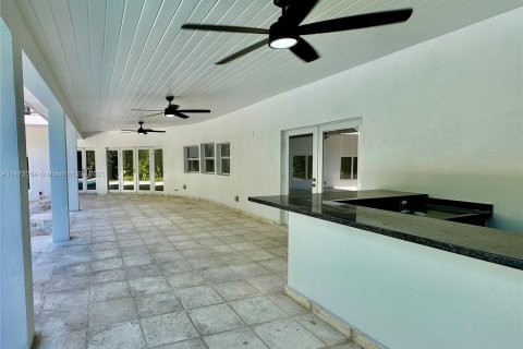 Villa ou maison à vendre à Pinecrest, Floride: 6 chambres, 448.25 m2 № 783273 - photo 23