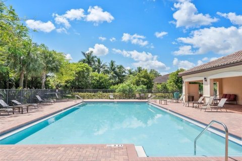 Villa ou maison à vendre à Tamarac, Floride: 3 chambres, 145.02 m2 № 805565 - photo 1