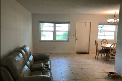 Condo in Vero Beach, Florida, 1 bedroom  № 1312501 - photo 5