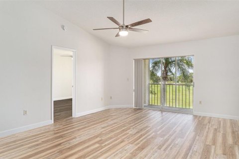 Condo in Dunedin, Florida, 2 bedrooms  № 1368457 - photo 8