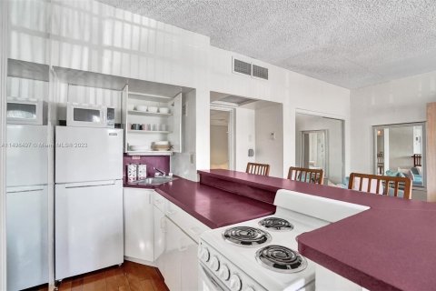 Copropriété à vendre à Hallandale Beach, Floride: 1 chambre, 43.11 m2 № 882218 - photo 2