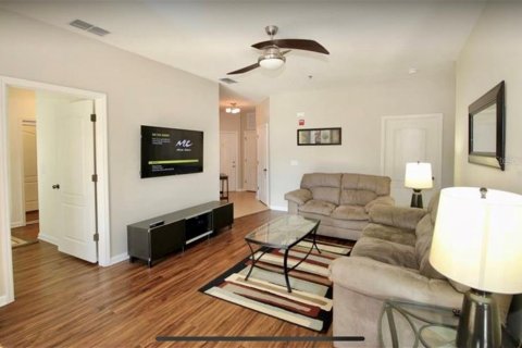 Condominio en venta en Orlando, Florida, 3 dormitorios, 130.53 m2 № 833653 - foto 2
