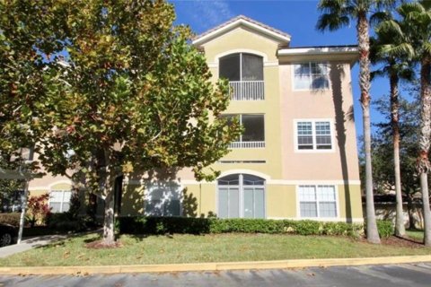 Condominio en venta en Orlando, Florida, 3 dormitorios, 130.53 m2 № 833653 - foto 1