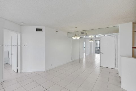 Copropriété à vendre à Aventura, Floride: 2 chambres, 109.72 m2 № 1380096 - photo 13