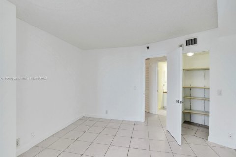 Copropriété à vendre à Aventura, Floride: 2 chambres, 109.72 m2 № 1380096 - photo 27