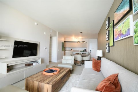 Condominio en venta en Hollywood, Florida, 1 dormitorio, 78.97 m2 № 1282675 - foto 6