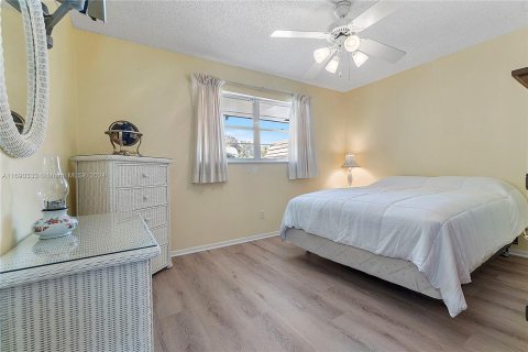 Condo in Stuart, Florida, 2 bedrooms  № 1435330 - photo 7