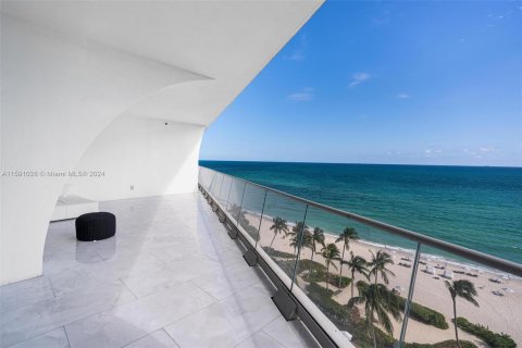 Condo in Sunny Isles Beach, Florida, 2 bedrooms  № 1180910 - photo 12