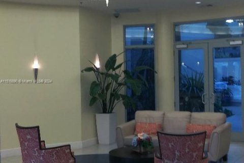 Condominio en venta en Hollywood, Florida, 2 dormitorios, 102.94 m2 № 963151 - foto 7