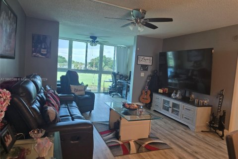 Condo in Margate, Florida, 2 bedrooms  № 1365820 - photo 5