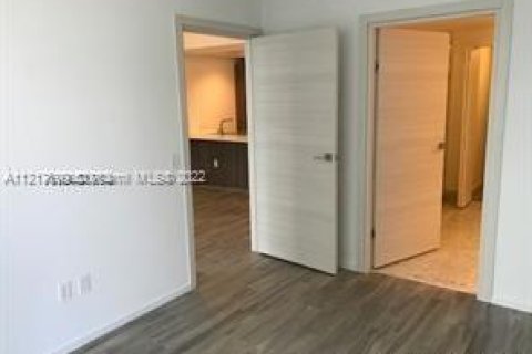 Condominio en venta en Miami, Florida, 1 dormitorio, 81.85 m2 № 7801 - foto 10