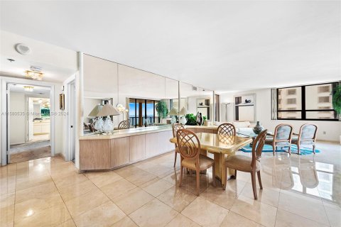 Condominio en venta en Bal Harbour, Florida, 2 dormitorios, 187.48 m2 № 1180927 - foto 8