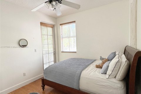 Condominio en venta en Pinecrest, Florida, 4 dormitorios, 173.17 m2 № 1151060 - foto 8