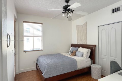 Condominio en venta en Pinecrest, Florida, 4 dormitorios, 173.17 m2 № 1151060 - foto 7