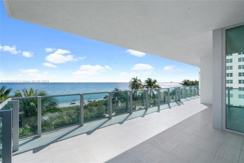 Condominio en venta en Miami Beach, Florida, 3 dormitorios, 198.16 m2 № 1315550 - foto 17