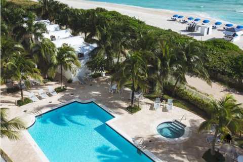 Copropriété à louer à Miami Beach, Floride: 1 chambre, 106.93 m2 № 2800 - photo 26