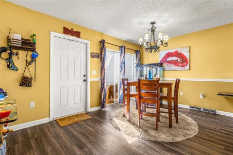 Townhouse in Tampa, Florida 2 bedrooms, 142.7 sq.m. № 1087735 - photo 5