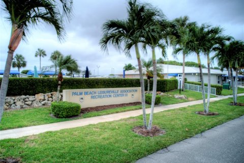 Condominio en venta en Boynton Beach, Florida, 2 dormitorios, 89.37 m2 № 1159889 - foto 2