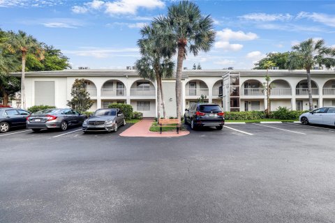 Condo in Coconut Creek, Florida, 3 bedrooms  № 1159948 - photo 18