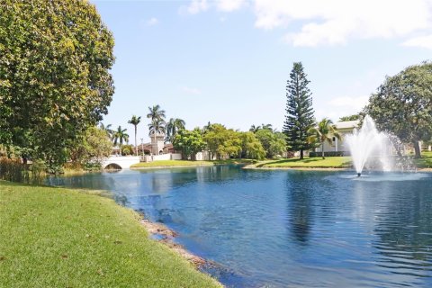 Condo in Coconut Creek, Florida, 3 bedrooms  № 1159948 - photo 10