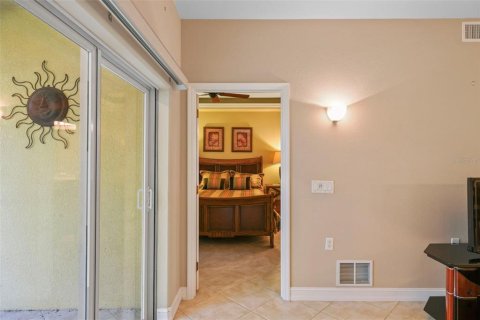 Condo in Punta Gorda, Florida, 2 bedrooms  № 1264914 - photo 14