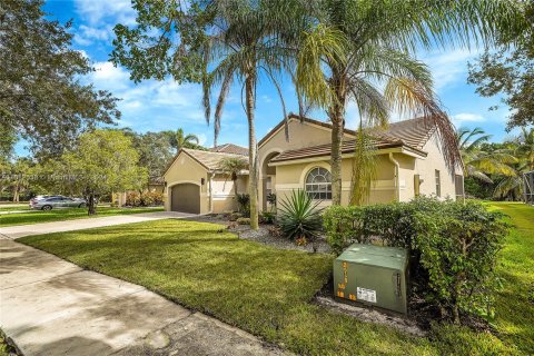 Villa ou maison à vendre à Weston, Floride: 4 chambres, 217.95 m2 № 1423056 - photo 4